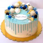 Niebieski drip cake dla chłopca