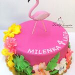 Różowy tort z flamingiem