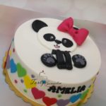 Tort z pandą na płasko