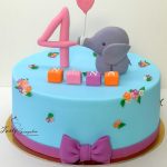 tort urodzinowy ze słonikiem