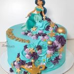 tort z księżniczką Dżasminą