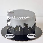 srebrny tort w stylu Batman