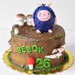 leśny tort z Bebokiem