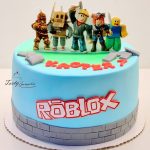 tort z postaciami roblox