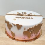 tort na 18 lat z mapą świata